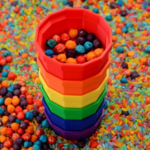 regenboog zeefjes small Set van zes Regenboogzeefjes Small van X-Creator in heldere kleuren – open einde en sensorisch speelgoed