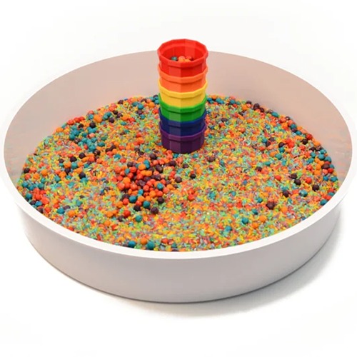 regenboog zeefjes1 Set van zes Regenboogzeefjes small van X-Creator in heldere kleuren – open einde en sensorisch speelgoed