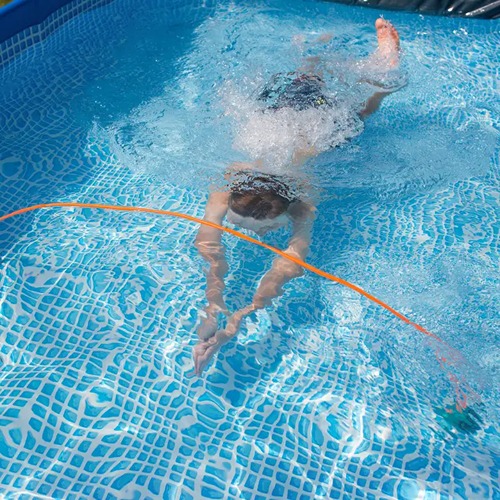 Waterspeelgoed duikboog voor kinderen in het zwembad