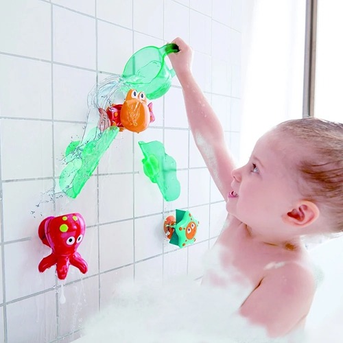 hape-cascade-bad-waterval-zeedieren-oceaan-badspeelgoed Cascadewaterval badspeelgoed van Hape met krab, zeester en octopus.
