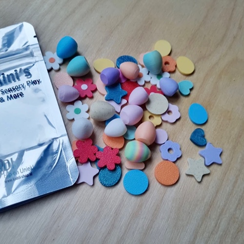 kiddi-Pasen-loose-parts-sensorisch-PLA Kiddi Magic mini;'s pasen in hersluitbaar zakje PLA figuren sensorisch en open einde spel