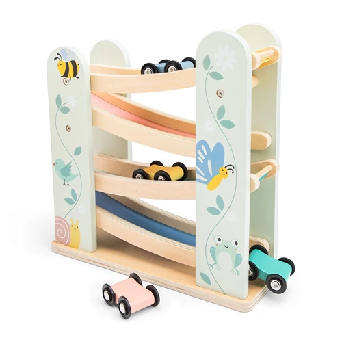 woet-houten-racebaan-kinderen-het-speellab Houten rollerbaan met auto's van Woet bij het Speellab